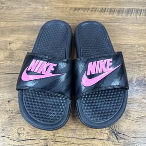 Nike Benassi Slides Sandals Womens size 7 Black/Pink